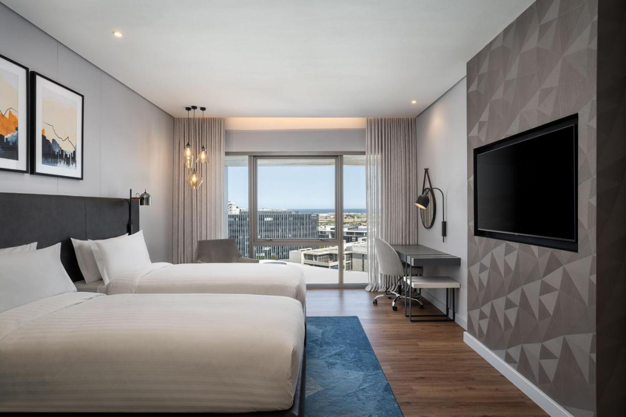 Cape Town Marriott Hotel Crystal Towers Exterior photo