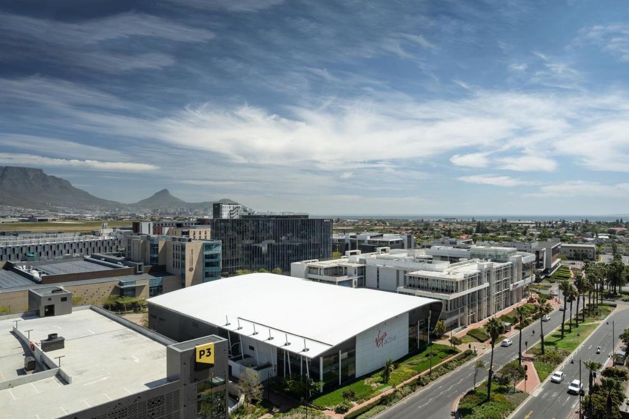 Cape Town Marriott Hotel Crystal Towers Exterior photo