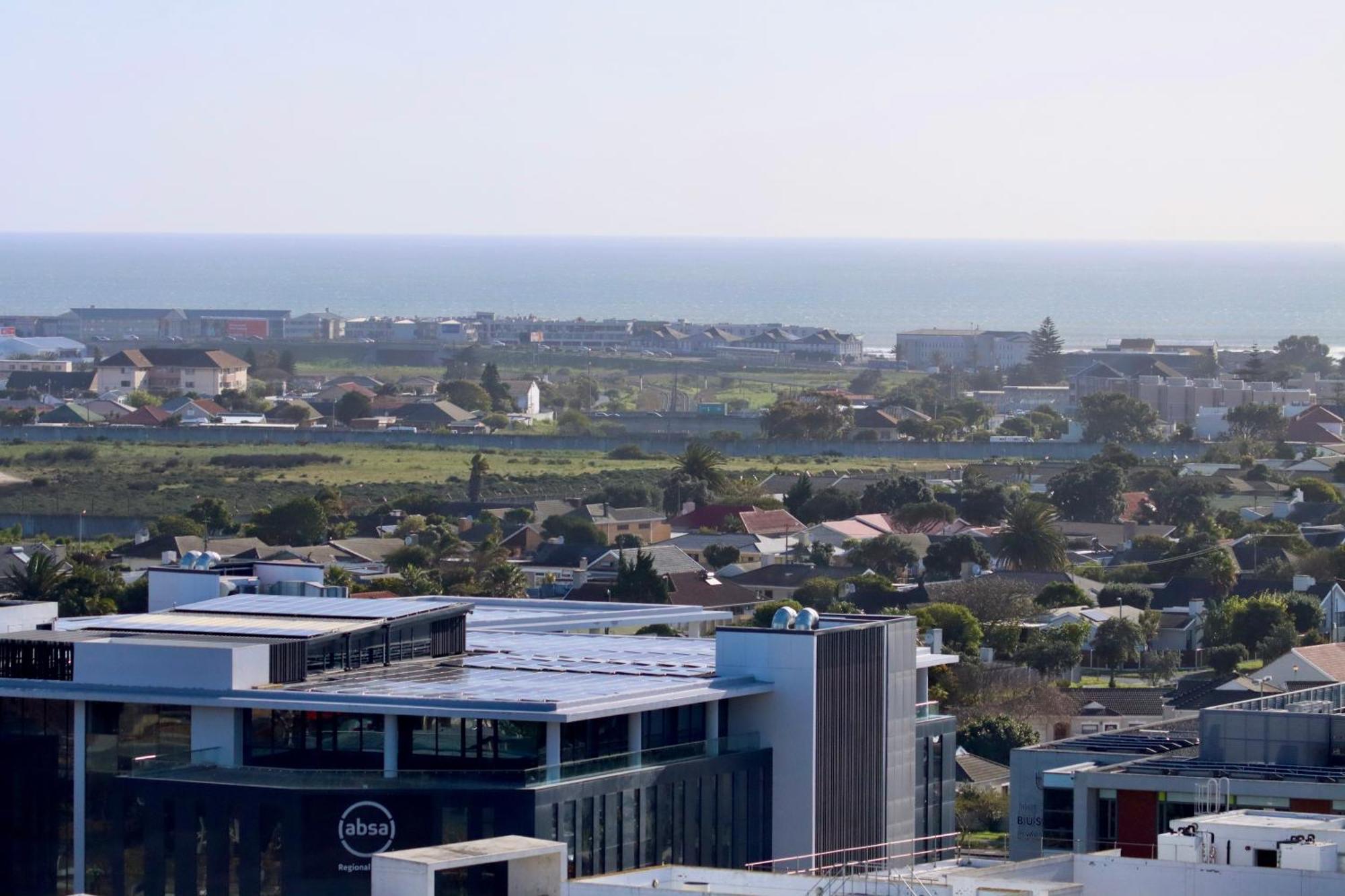 Cape Town Marriott Hotel Crystal Towers Exterior photo