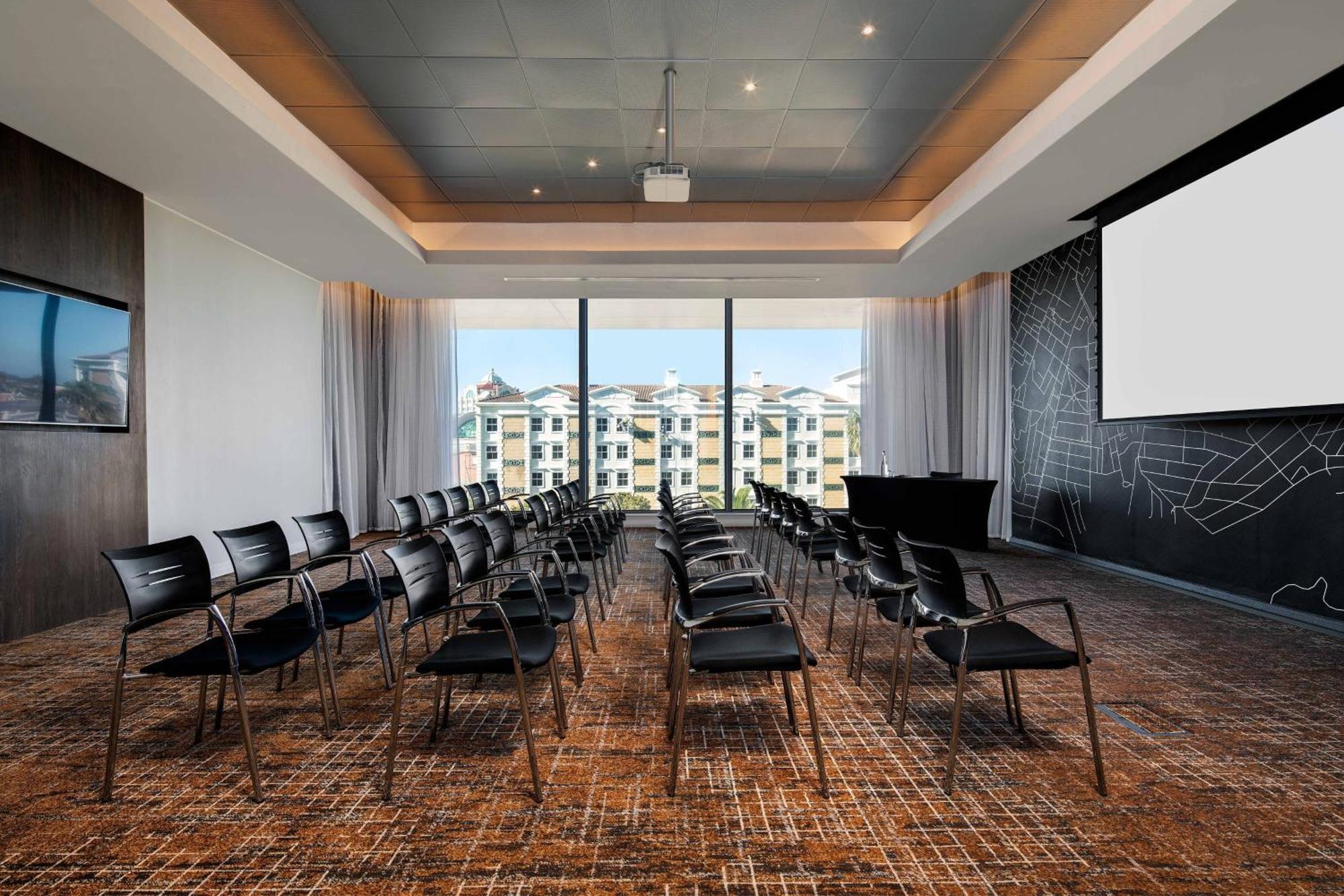 Cape Town Marriott Hotel Crystal Towers Exterior photo
